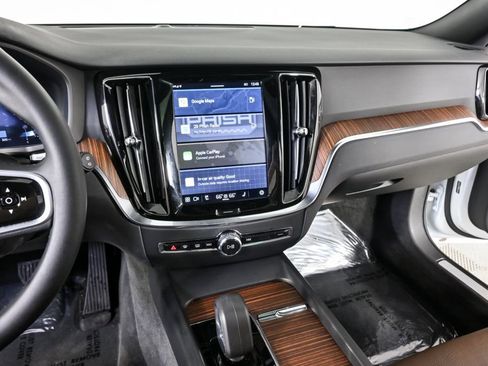 Certified 2025 Volvo V60 B5 Cross Country Plus image 14