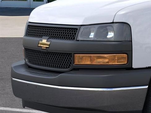 New 2025 Chevrolet Express 2500 w/ Driver Convenience Package image 13