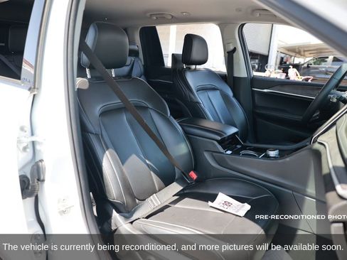 Used 2023 Jeep Grand Cherokee L Limited w/ Luxury Tech Group II RWD image 15