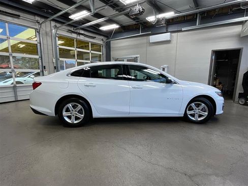 Used 2022 Chevrolet Malibu LS w/ Driver Confidence Package II image 6