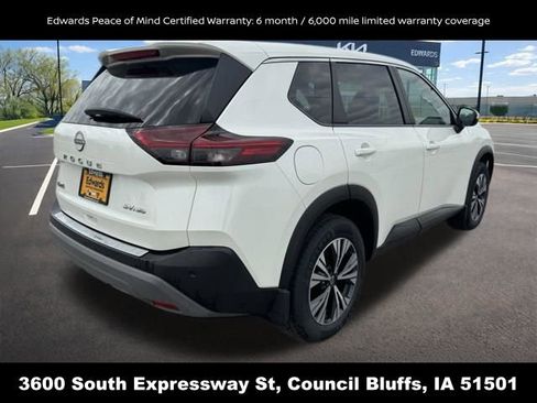 Used 2022 Nissan Rogue SV AWD/4WD image 3