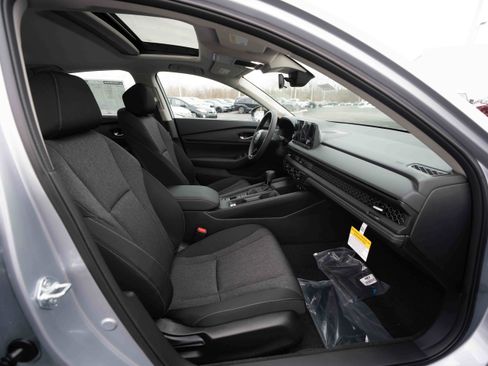 New 2025 Honda Accord SE image 26