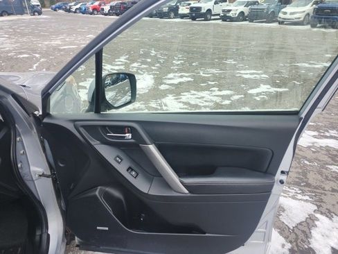 Used 2015 Subaru Forester 2.0XT Touring w/ Eyesight & Navigation System image 10