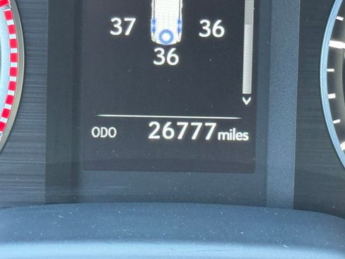 Used 2023 Lexus GX 460 Premium w/ Premium Package image 32