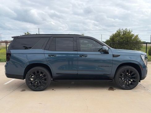 Used 2025 GMC Yukon Denali w/ Advanced Technology Package AWD/4WD image 10