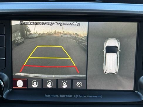 Used 2019 Kia Sorento SX image 24