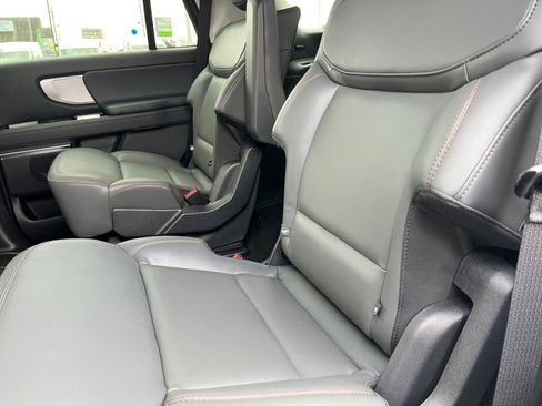 New 2025 Ford Expedition Active image 17