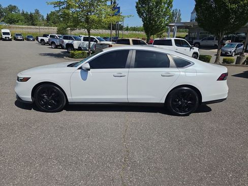 Used 2024 Honda Accord LX image 3
