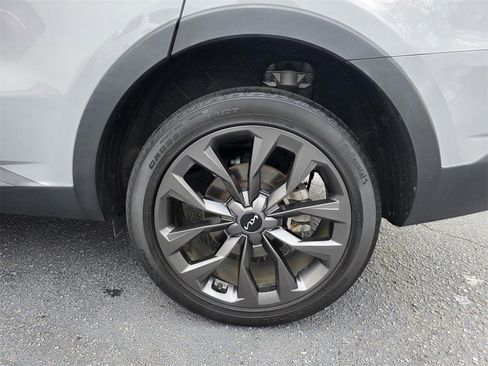Used 2023 Kia Sorento SX Prestige image 11