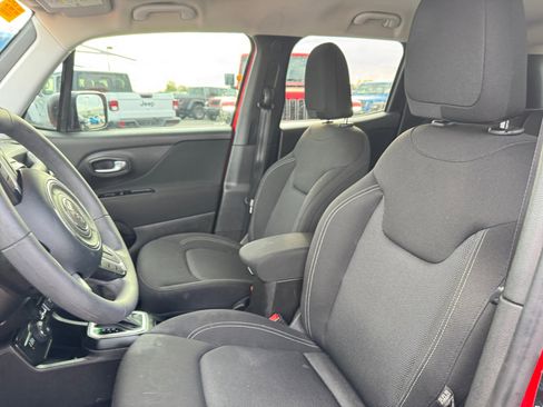 Used 2021 Jeep Renegade Sport image 12