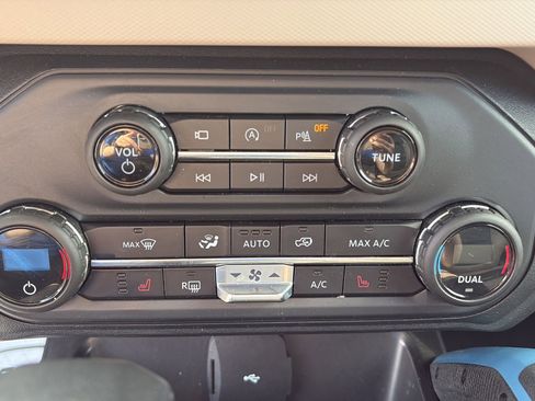 Used 2023 Ford Bronco Wildtrak AWD/4WD image 23