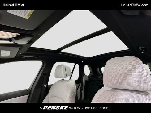 Used 2026 BMW X5 sDrive40i image 12