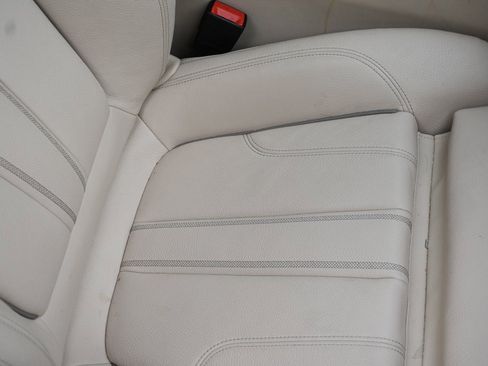 Used 2018 BMW 530e xDrive w/ Premium Package 2 image 24