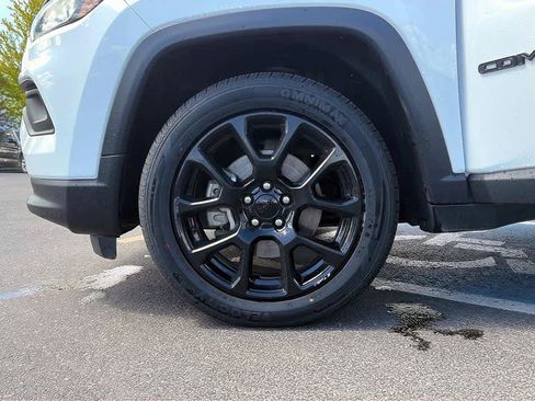 Used 2022 Jeep Compass Latitude w/ Sun and Sound Group AWD/4WD image 15