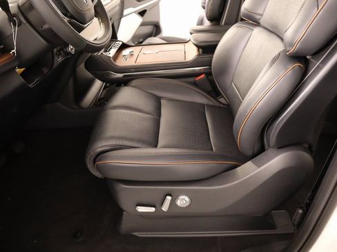 New 2025 Lincoln Navigator Black Label AWD/4WD image 11
