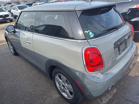 Used 2019 MINI Cooper 2-Door Hardtop image 12