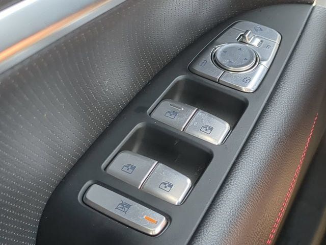 Used 2025 Genesis G70 2.5T w/ Sport Prestige Package RWD image 23