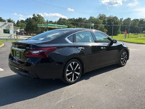 Used 2018 Nissan Altima 2.5 SR FWD image 7