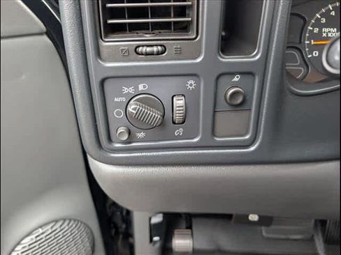 Used 2006 Chevrolet Silverado 1500 W/T image 10