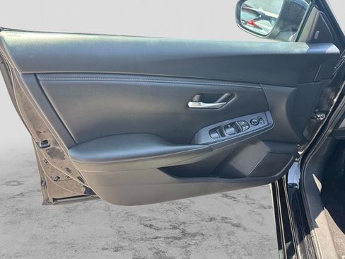Certified 2024 Nissan Sentra SV FWD image 17