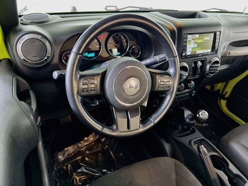 Used 2016 Jeep Wrangler Sport w/ Quick Order Package 23S AWD/4WD image 18