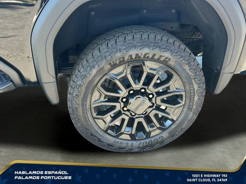 New 2026 GMC Sierra 2500 Denali w/ Denali Reserve Package AWD/4WD image 11