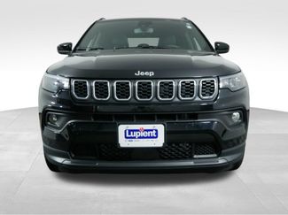 Used 2025 Jeep Compass Latitude AWD/4WD video 3