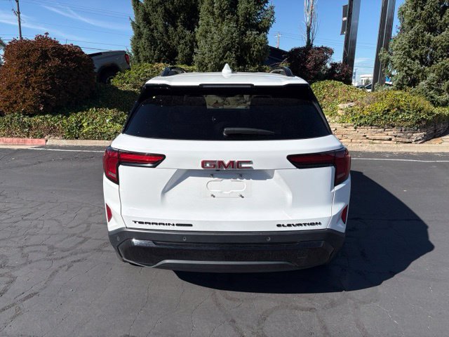 Used 2026 GMC Terrain Elevation w/ Elevation Premium Package AWD/4WD image 5