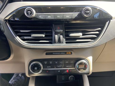 Used 2020 Ford Escape SEL image 23