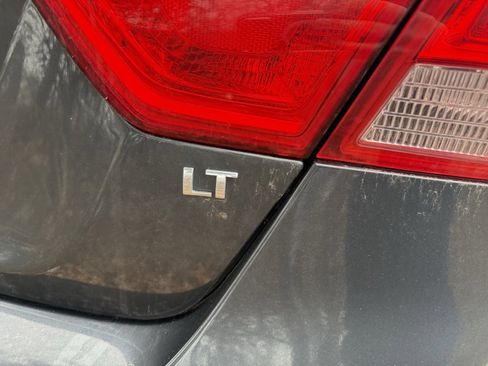 Used 2015 Chevrolet Impala LT image 6