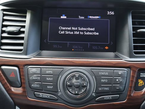 Used 2017 Nissan Pathfinder Platinum AWD/4WD image 9