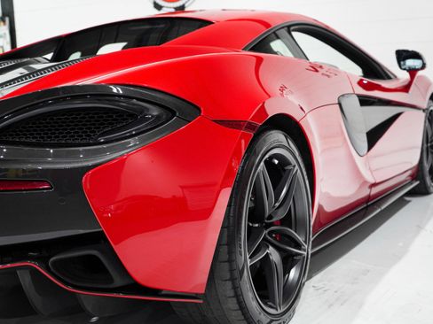 Used 2017 McLaren 570S Coupe RWD image 37