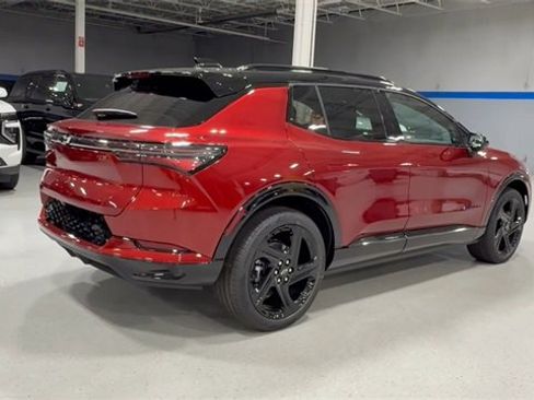 New 2026 Chevrolet Equinox EV RS image 4