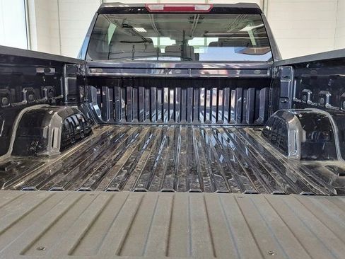 Used 2023 Chevrolet Silverado 1500 LT AWD/4WD image 27