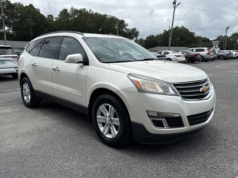 Used 2014 Chevrolet Traverse LT FWD image 8