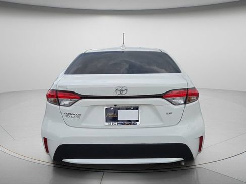 Used 2022 Toyota Corolla LE FWD image 5