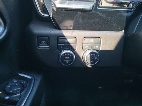 Used 2022 GMC Sierra 1500 Elevation image 13