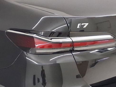 Certified 2023 BMW i7 xDrive60 AWD/4WD image 10