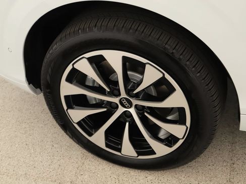 New 2026 Audi Q3 quattro 2.0T AWD/4WD image 35
