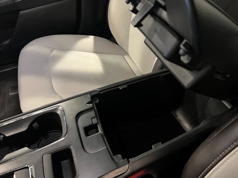 Used 2019 Ford Fusion SE w/ Equipment Group 151A image 21