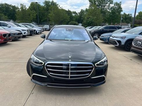 Used 2023 Mercedes-Benz S 580 4MATIC Sedan image 2
