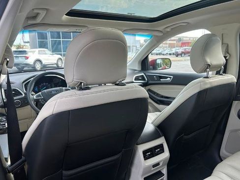 Certified 2018 Ford Edge Titanium w/ Equipment Group 301A AWD/4WD image 31
