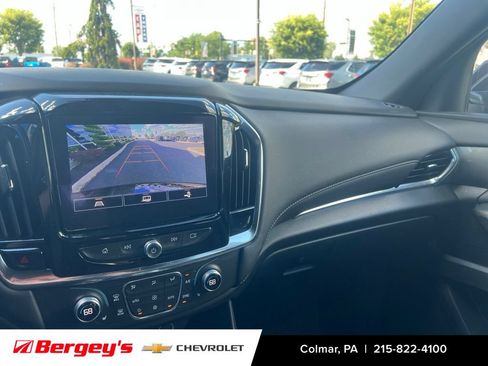 Used 2023 Chevrolet Traverse LT AWD/4WD image 11