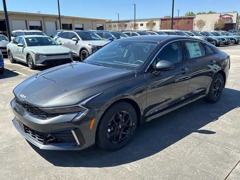 New 2026 Kia K5 LXS FWD image 3