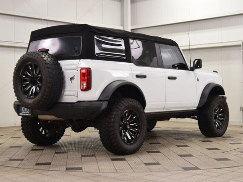 Used 2022 Ford Bronco Black Diamond w/ Sasquatch Package image 7