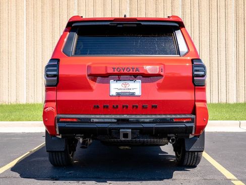 New 2026 Toyota 4Runner TRD Sport AWD/4WD image 8