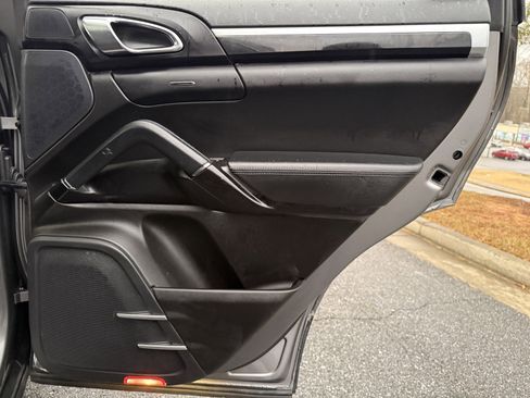 Used 2018 Porsche Cayenne Platinum Edition image 49