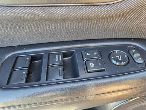 Used 2020 Honda HR-V LX image 31