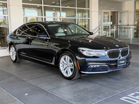 Used 2016 BMW 750i RWD image 6
