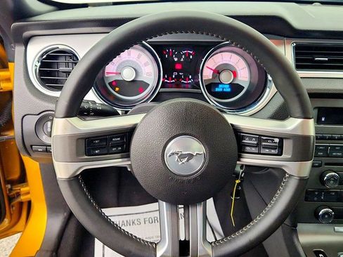 Used 2010 Ford Mustang Coupe RWD image 13